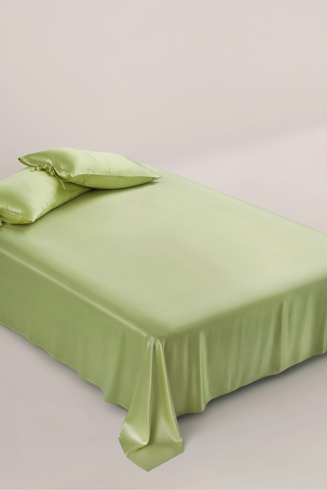 Classic Silk Bedding 4-Piece Set - Light Green