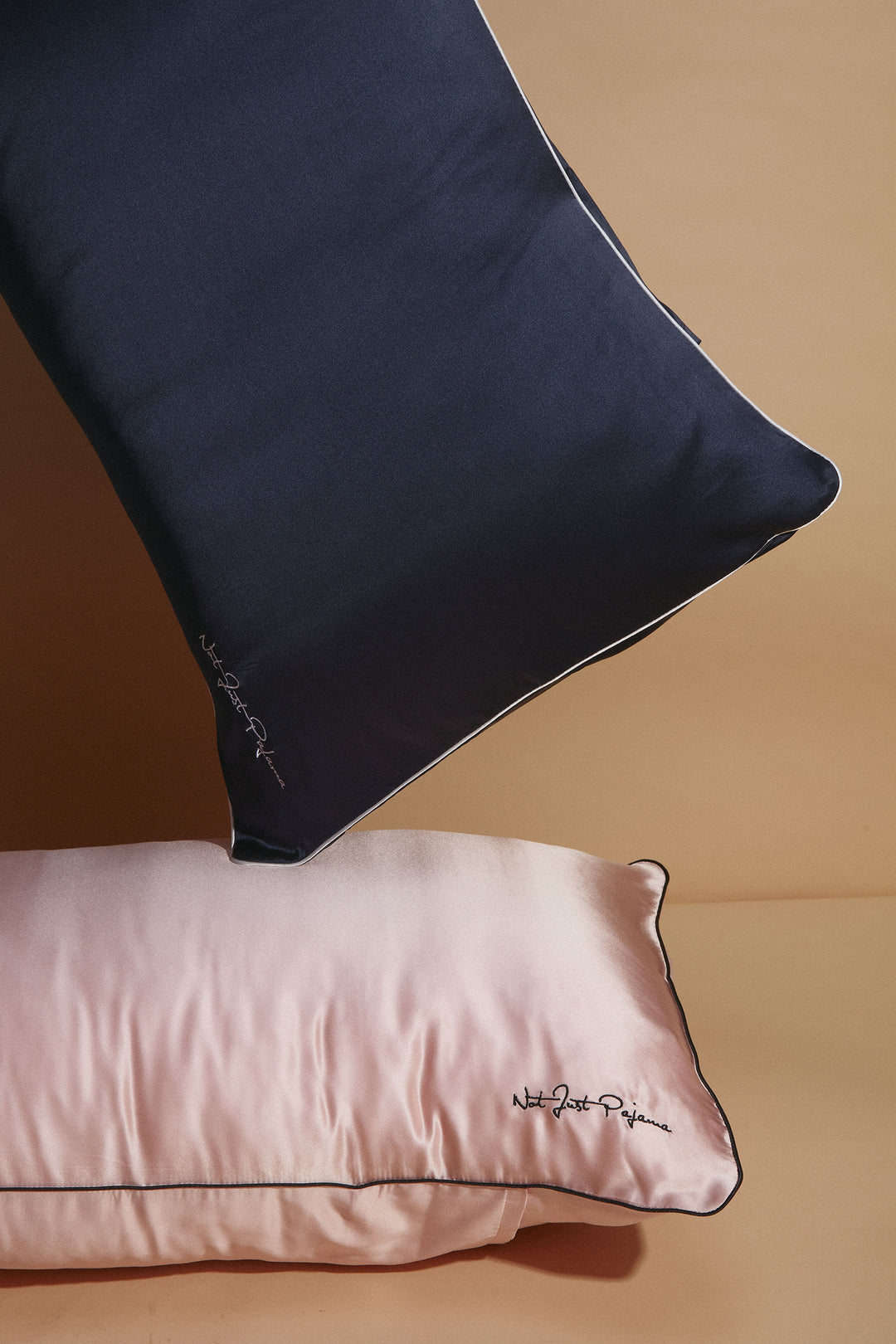 Basics Silk Pillowcase